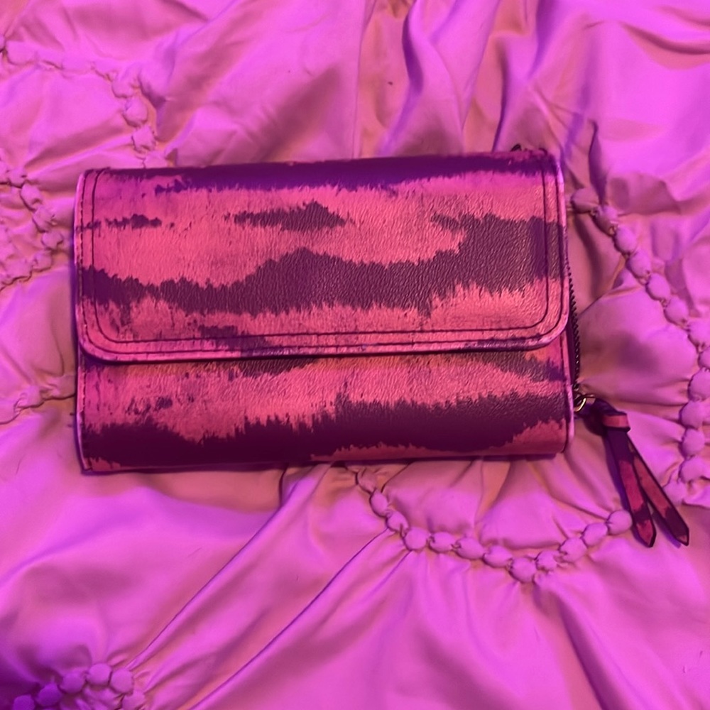 Cute Wallet With Multiple Pockets. - image 1